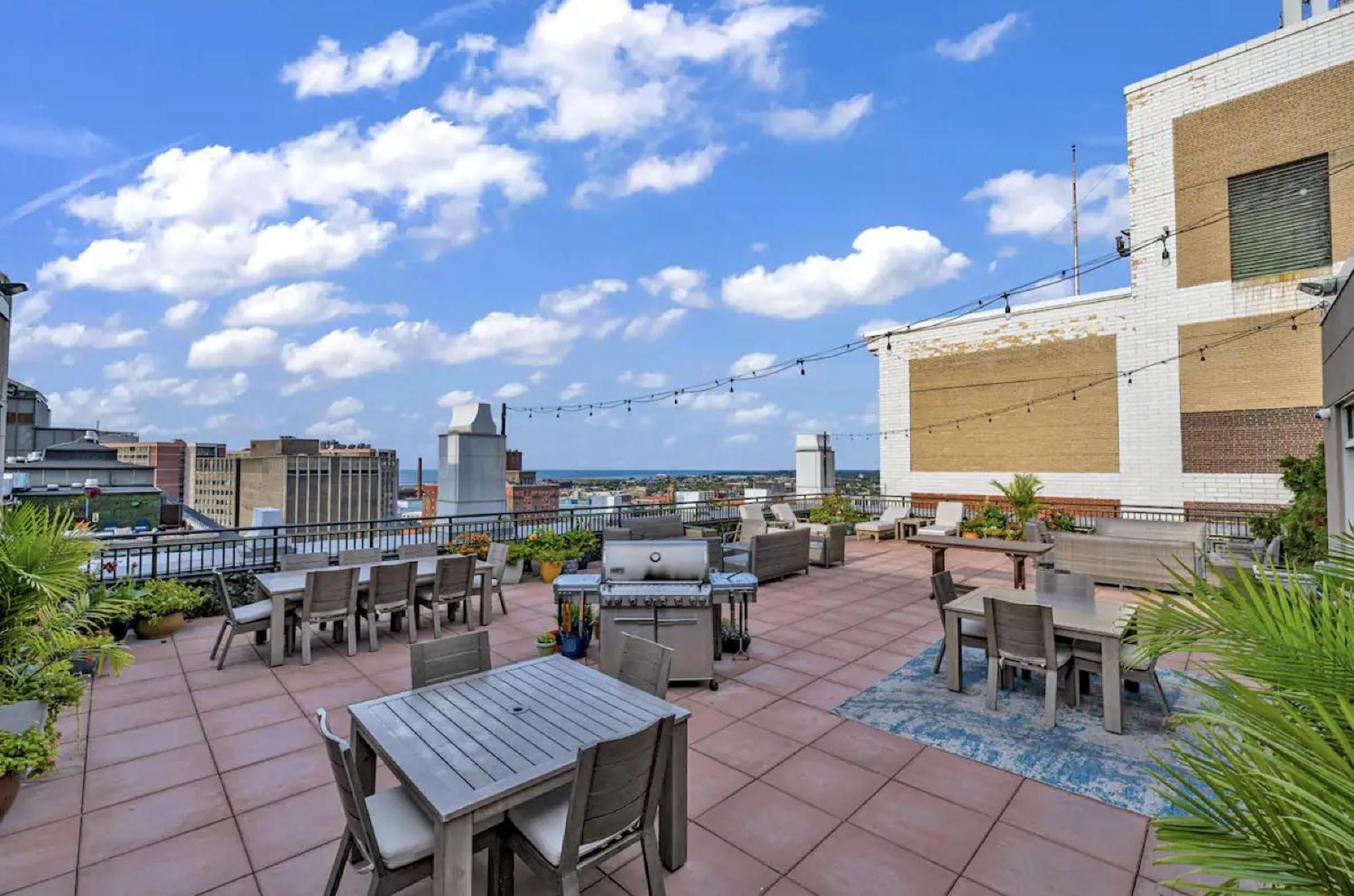 Heart Of Dt With Free Pool & Steam Gym Luxe 812 Appartamento